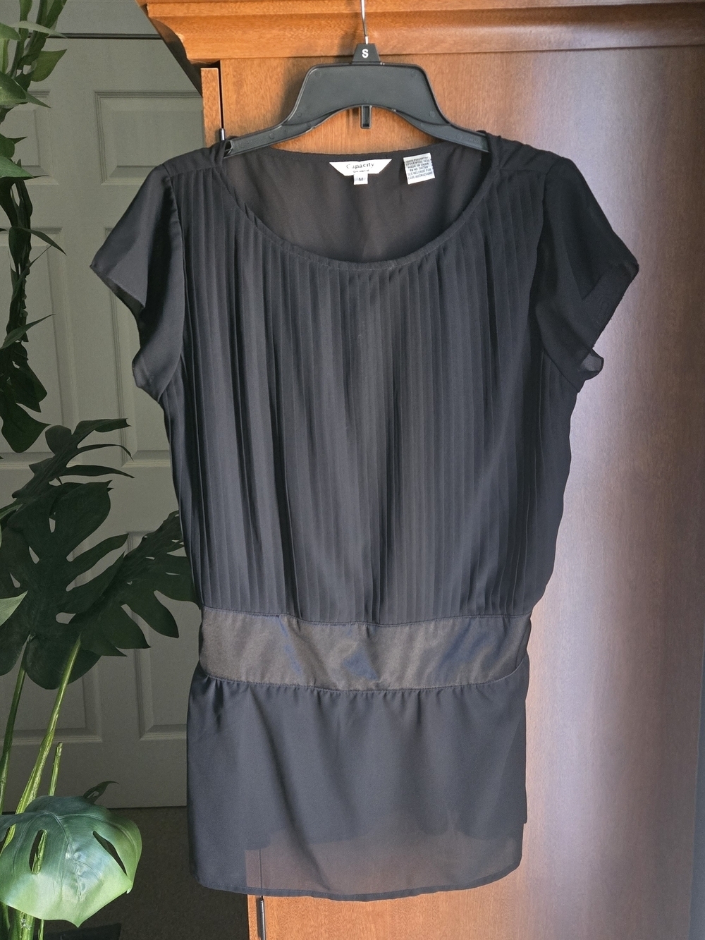 Black Pleated Short-Sleeve Blouse with Sheer Waistband